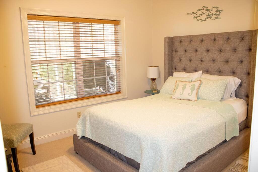 Pet Friendly Tranquil Cottage With Fire-Pit And Seasonal Hot Tub Sept-March Minutes To Beaches Dauphin Island Exterior foto